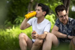 Bouteille Primus Klunken Bottle 0.7 L Rainbow Yellow SS22 -Plein Air Équipement Magasin bouteille primus klunken bottle 0 7 l rainbow yellow ss22 177368 650x650 g2