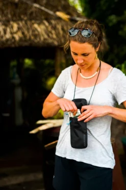 Porte Monnaie Life Venture Waterproof Body Wallet Chest -Plein Air Équipement Magasin porte monnaie life venture waterproof body wallet chest 91468 650x650 g1